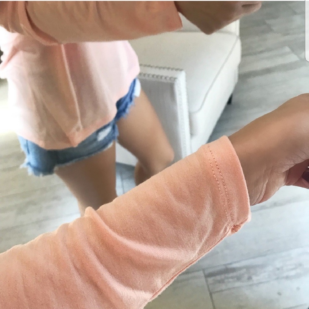 Scooped In Peach - Picture 2 of 3